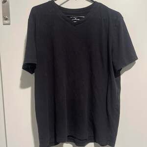 Urban Pipeline The Awesomely Soft Ultimate V-Neck T-Shirt Black